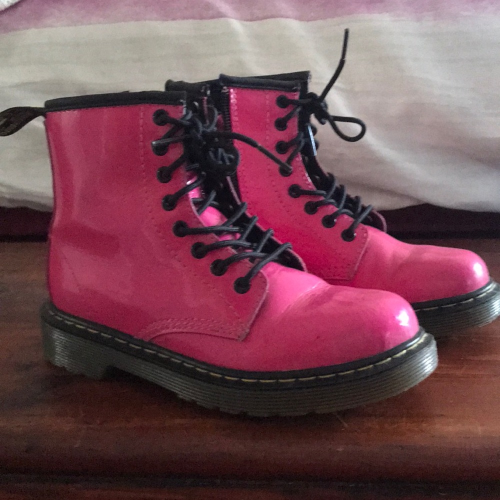 Girls pink doc martens